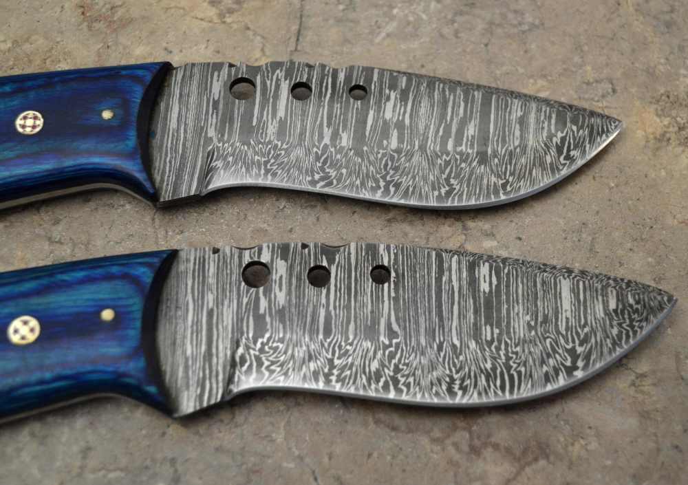Custom Made Damascus Steel Set of 2 Hunting Knives with Mix Handle (LT 12)-img-4