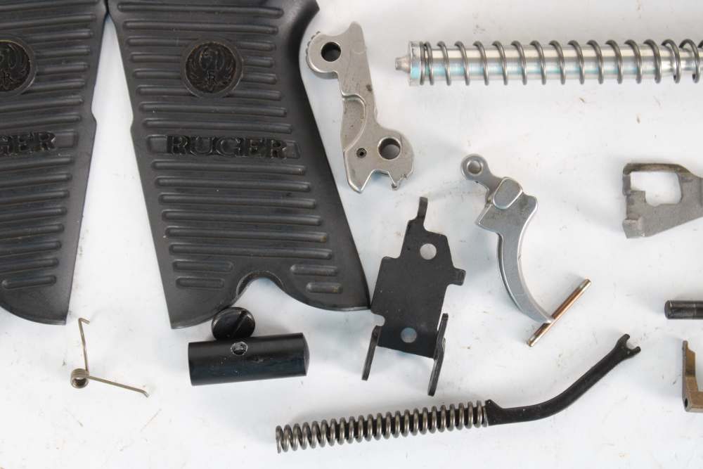 RUGER P89 9MM BLUED PISTOL PARTS LOT – SLIDE BARREL GRIPS & INTERNALS-img-8