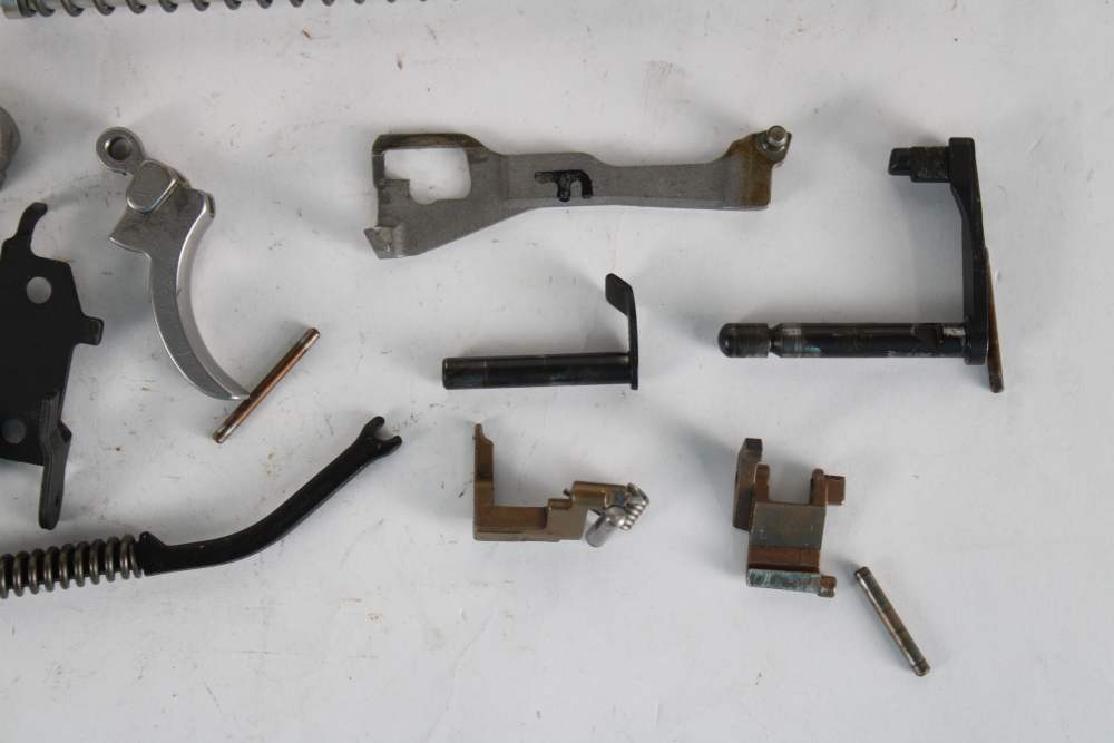 RUGER P89 9MM BLUED PISTOL PARTS LOT – SLIDE BARREL GRIPS & INTERNALS-img-7