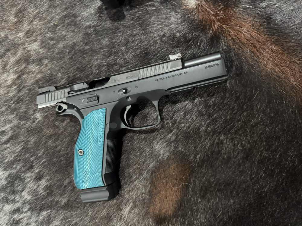 CZ Shadow 2 Optic ready Cajunized W/ 3x MBX Mags Penny auction-img-8