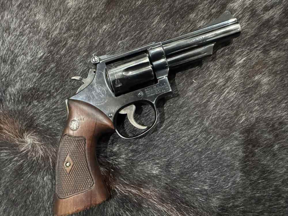 Smith & Wesson Model 19-2 built 1966 CNR-img-0