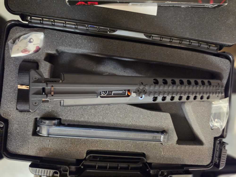 KELTEC P50 5.7X28MM PISTOL OWNED BY UFC CHAMPION RANDY COUTURE-img-4
