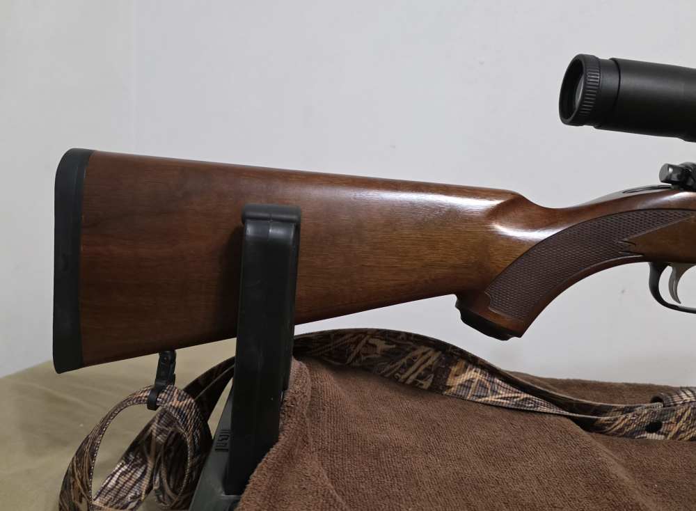 2005 Ruger 77/17. Nice! 17 HMR. Glossy, 22" Barrel. Cabelas CS17 Scope. -img-31