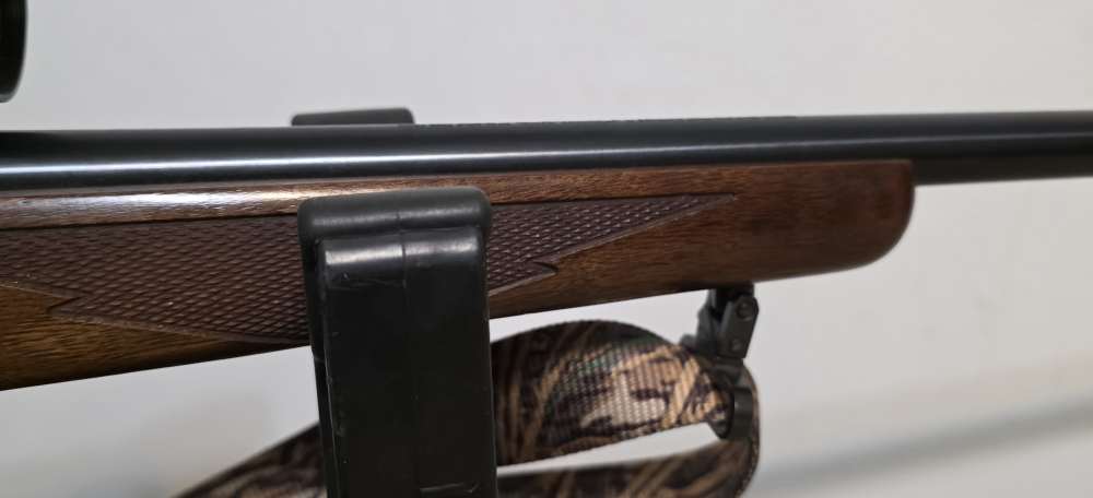 2005 Ruger 77/17. Nice! 17 HMR. Glossy, 22" Barrel. Cabelas CS17 Scope. -img-42