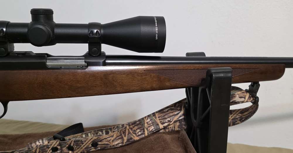 2005 Ruger 77/17. Nice! 17 HMR. Glossy, 22" Barrel. Cabelas CS17 Scope. -img-33