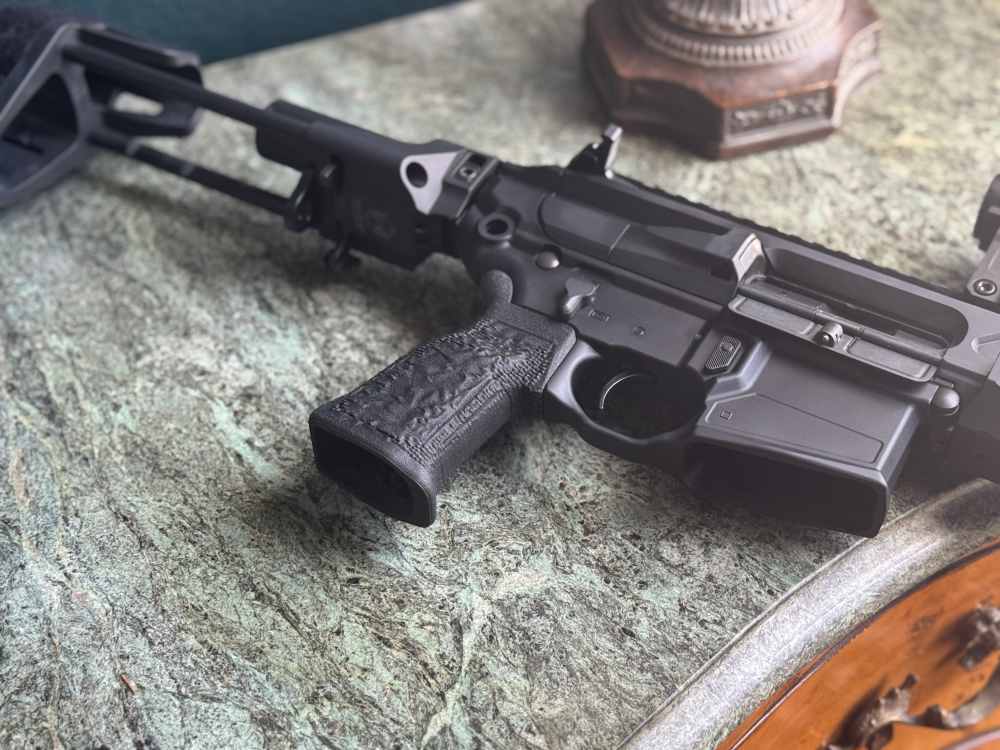 AR-15 Mil-Spec BDG BIGMOUTH Grip |Wide Base| Stippled-img-8