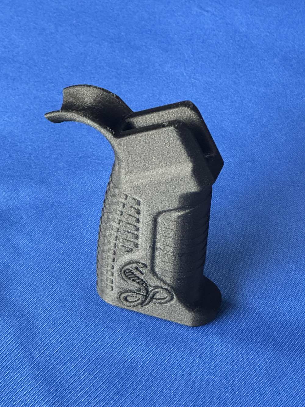 AR-15 / AR-10 Grip | Mil-Spec | Embossed Cobras |Carbon Fiber | Made in USA-img-1