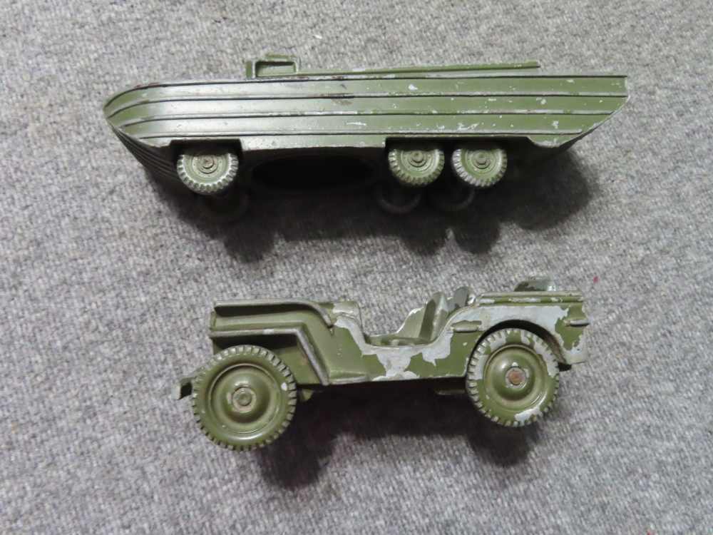 2-WWII ERA METAL TOYS- JEEP AND DUKW LANDING CRAFT WITH MOVING WHEELS-img-2