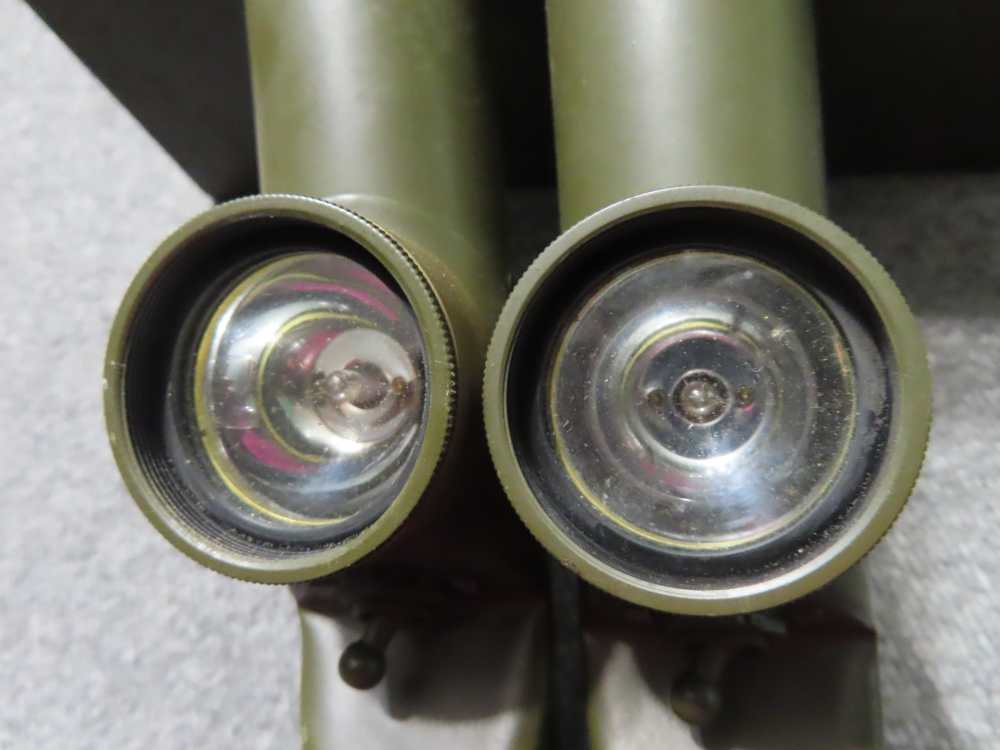 VIETNAM WAR ERA USGI M14 AIMING POST LIGHTS WTH RED & GREEN LENSES-img-2
