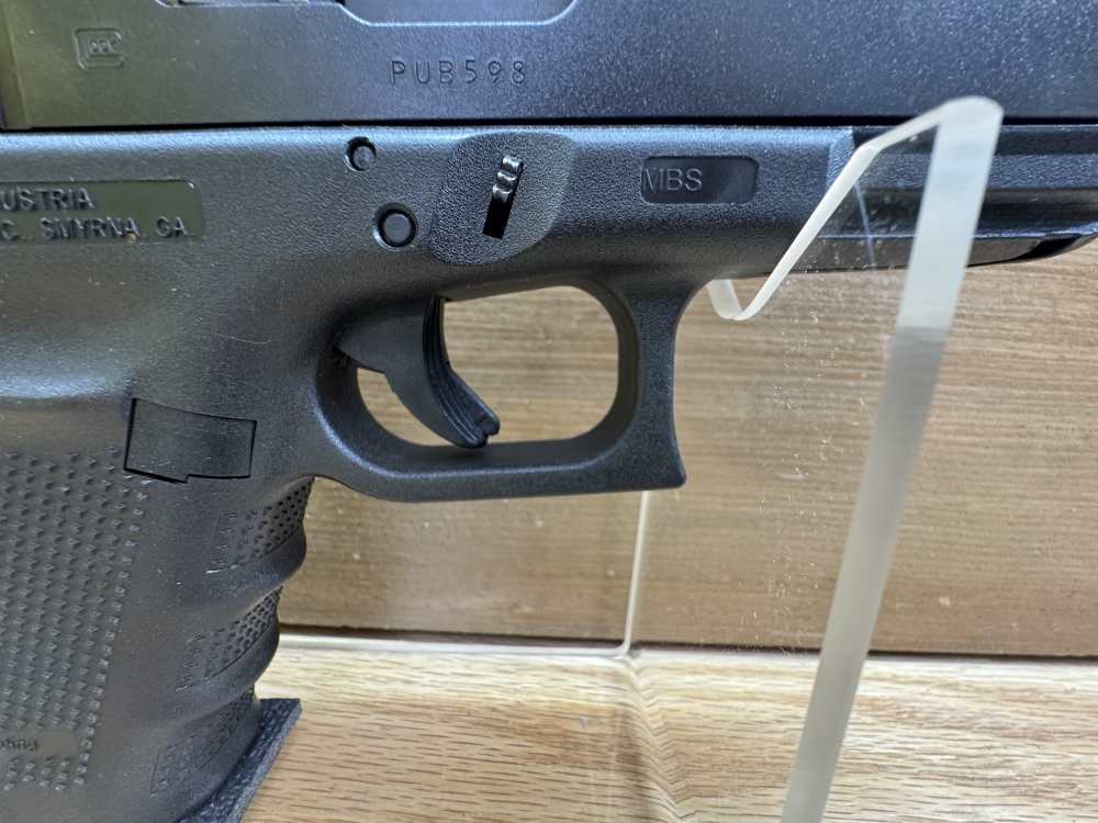 Glock 23 Gen 4 .40 S&W Semi-Auto Pistol PENNY START! NO RESERVE!-img-17