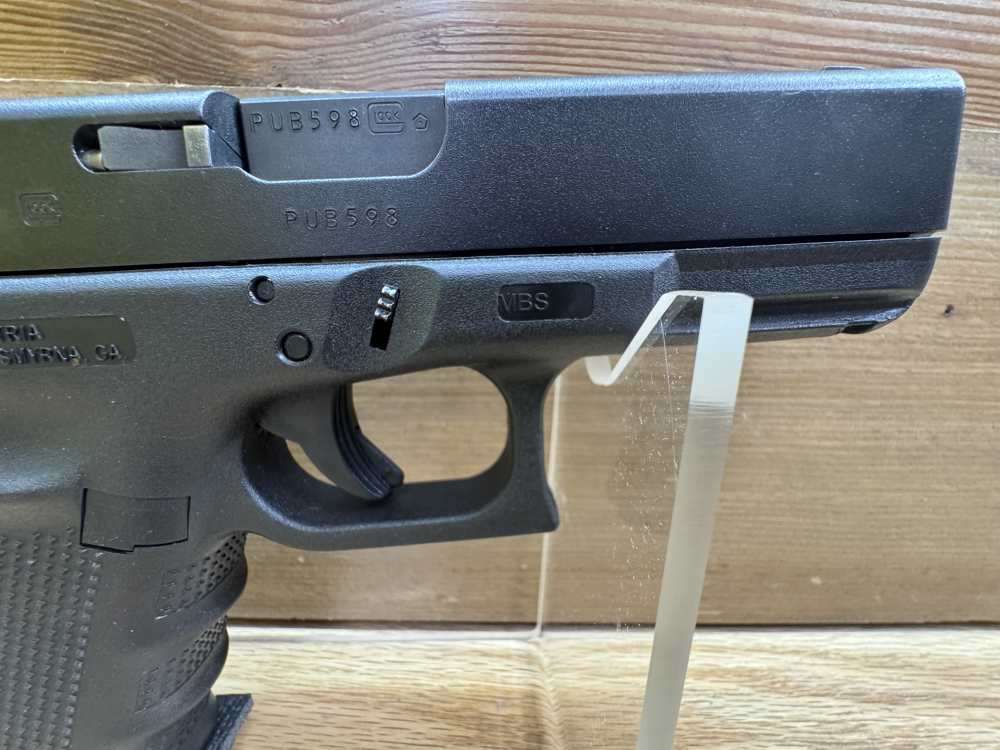 Glock 23 Gen 4 .40 S&W Semi-Auto Pistol PENNY START! NO RESERVE!-img-16