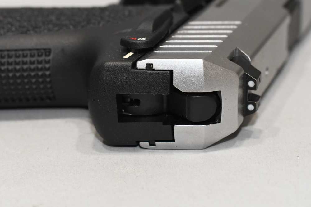 Excellent Heckler & Koch HK USP Compact 9mm Stainless Semi Pistol W Case 02-img-13