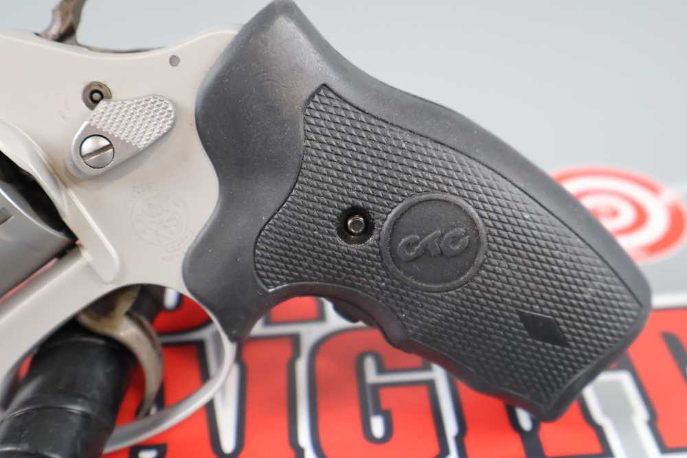Smith & Wesson Mod. 637-2 .38 SPL+P 1.875"bbl w/CT Laser-img-8