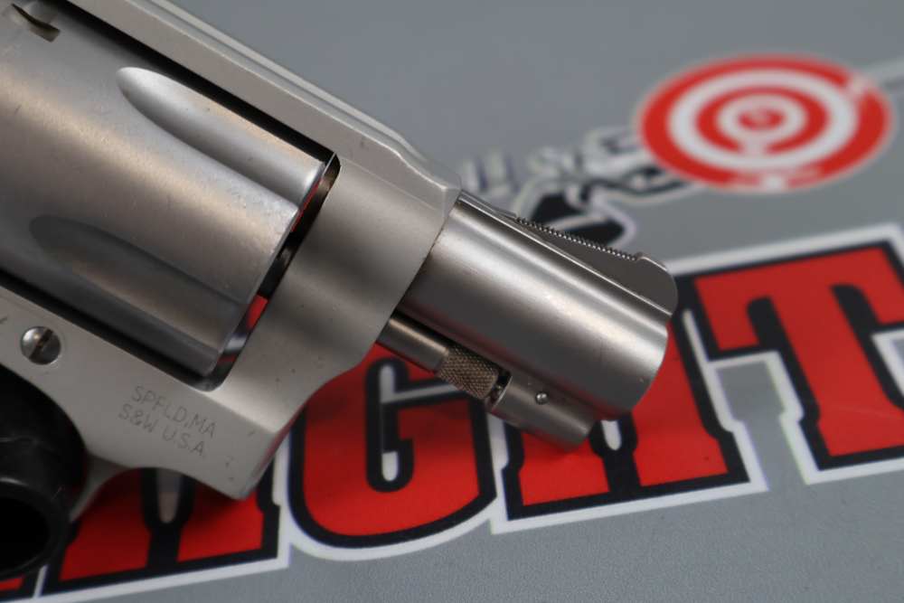 Smith & Wesson Mod. 637-2 .38 SPL+P 1.875"bbl w/CT Laser-img-7