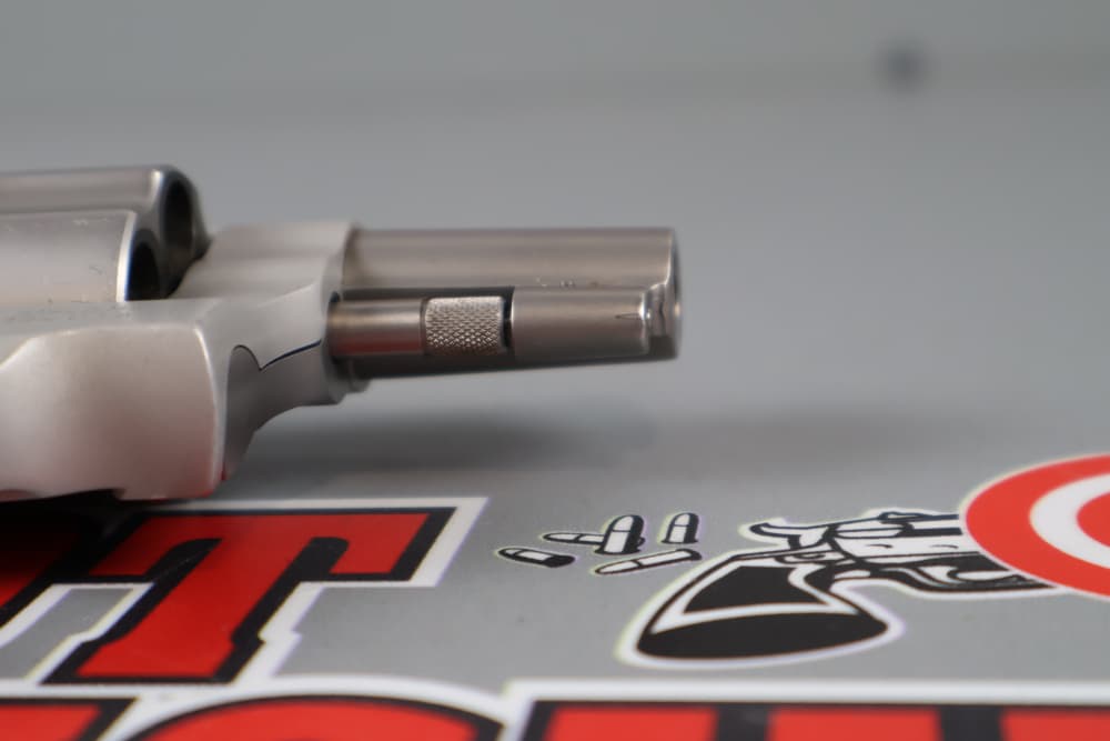 Smith & Wesson Mod. 637-2 .38 SPL+P 1.875"bbl w/CT Laser-img-23
