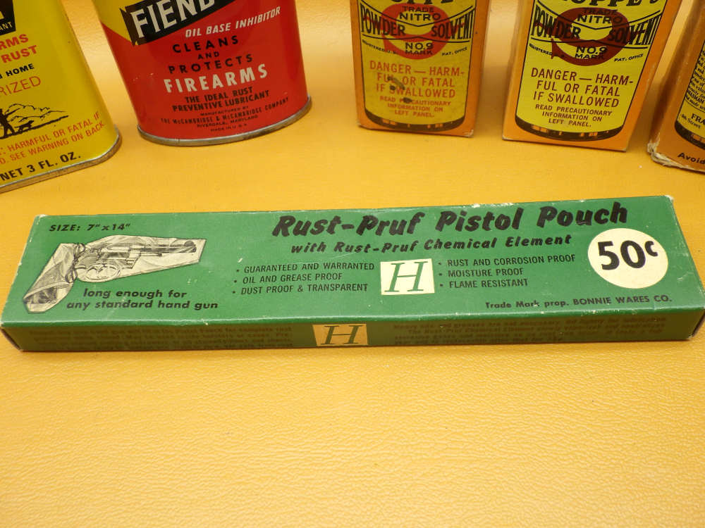 Collection of Vintage Gun Items Hoppe's No.9 - Oil Cans - Rust-Pruf Bag -img-13