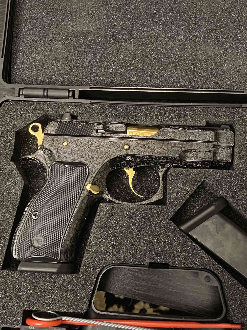 CZ 75 Compact Gold/Royal blued Engraved-img-4