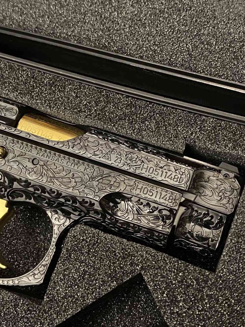 CZ 75 Compact Gold/Royal blued Engraved-img-5