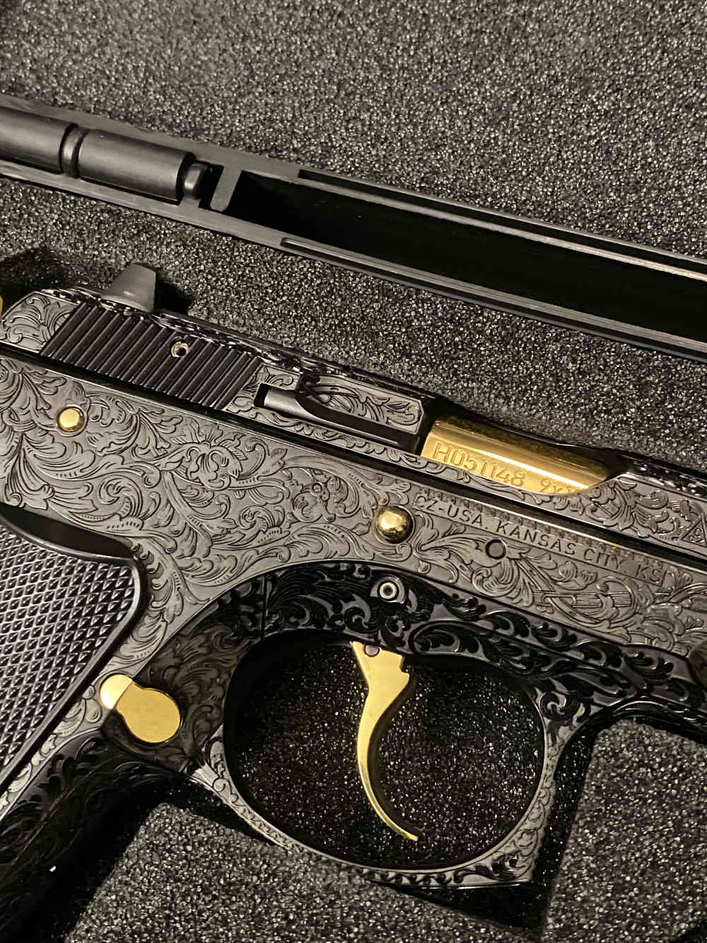 CZ 75 Compact Gold/Royal blued Engraved-img-6