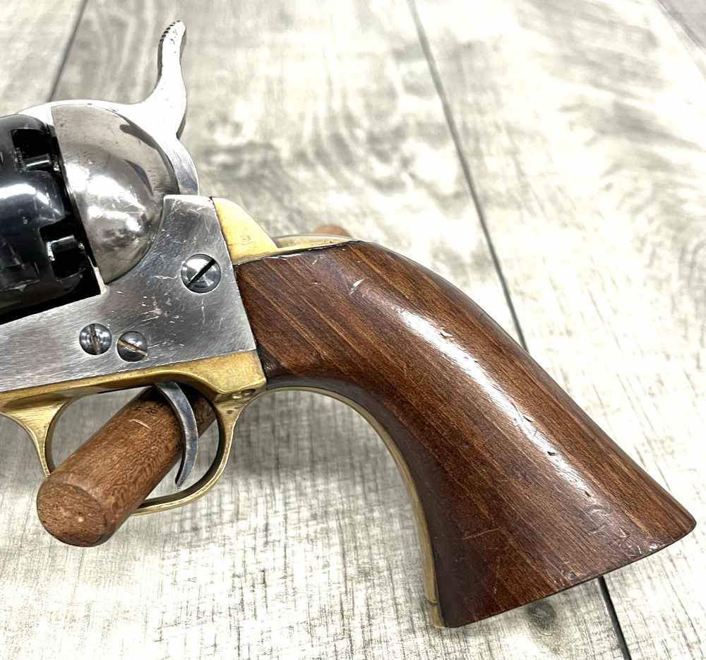 Pietta Black Powder .44 Cal !Great Condition!-img-11