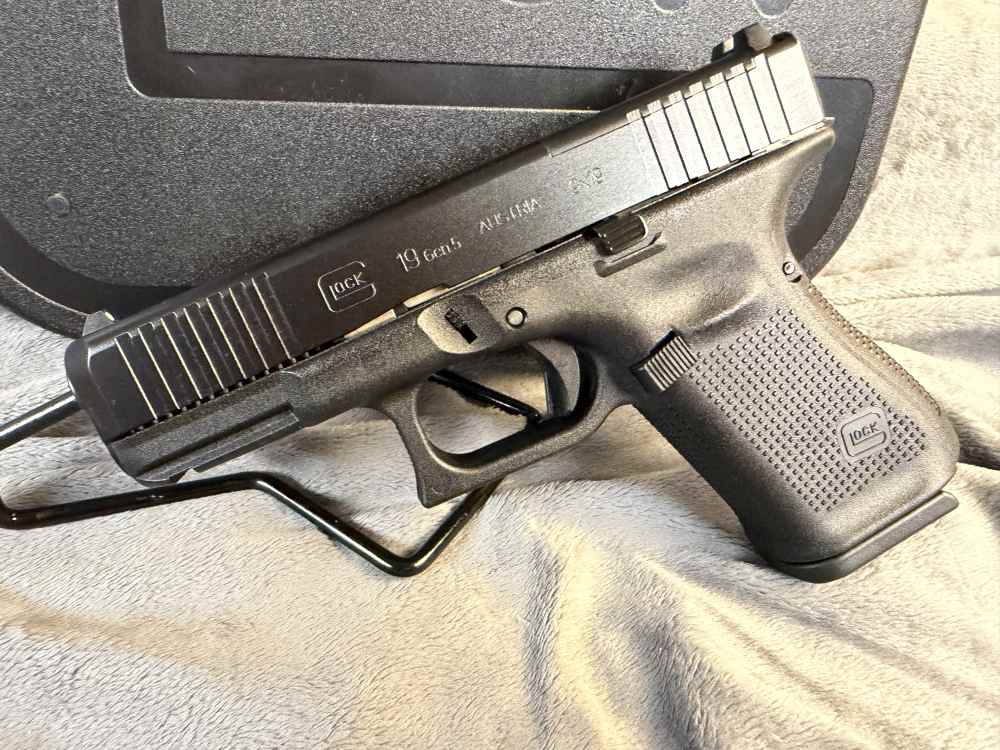 Glock 19 Gen5 MOS 9mm 4.02" Compact 15 Rd Penny Bid-img-2