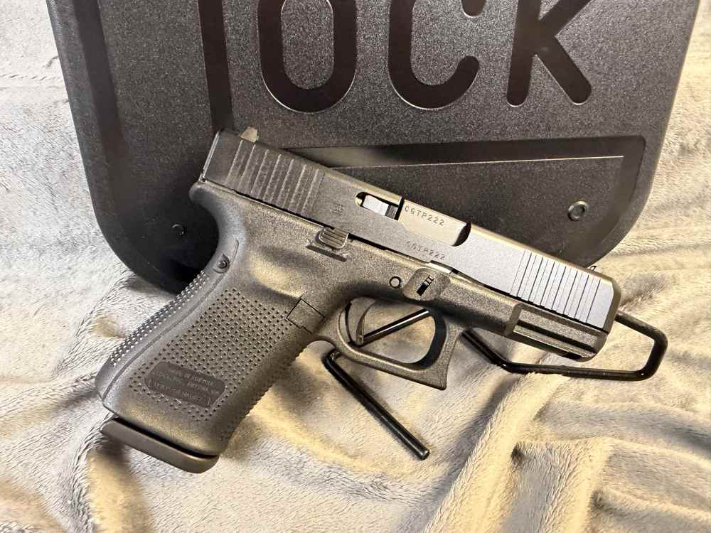 Glock G19C V 9mm 4.02" Black PV1959203 Penny Bid-img-3