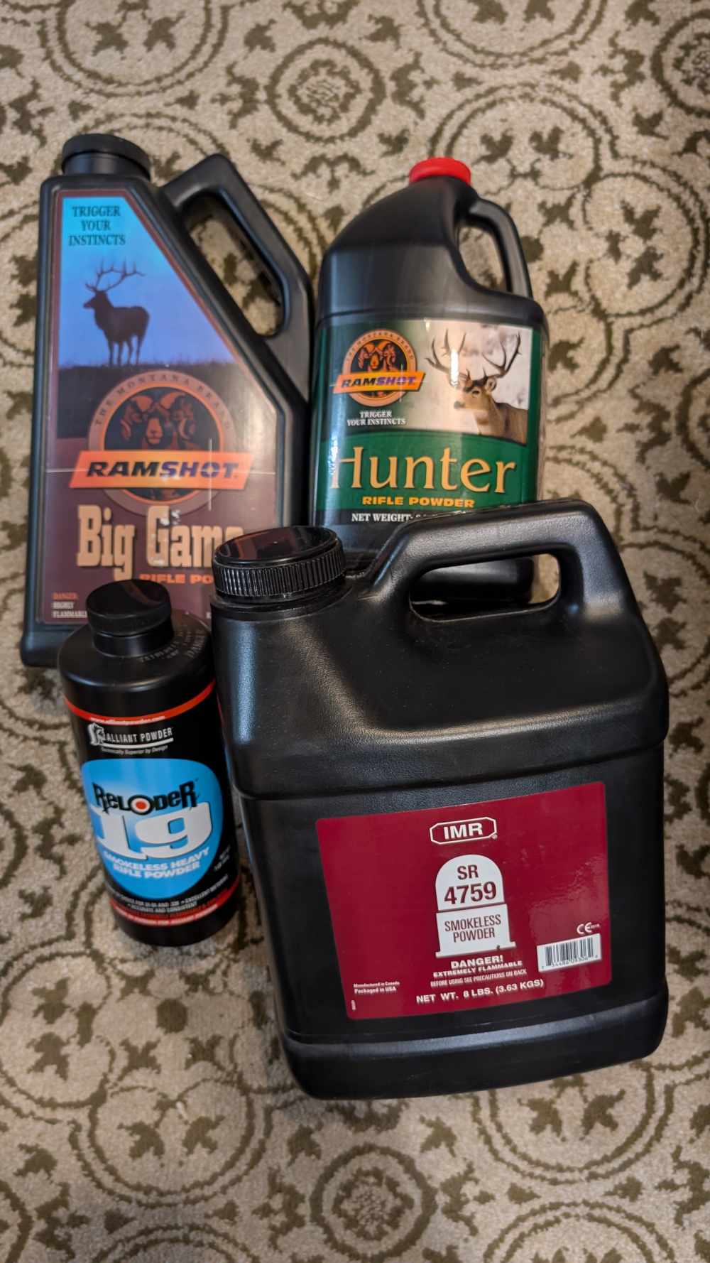 43 lbs Lot: Various Rifle Pistol Powder Alliant Accurate IMR Ramshot Goex -img-0