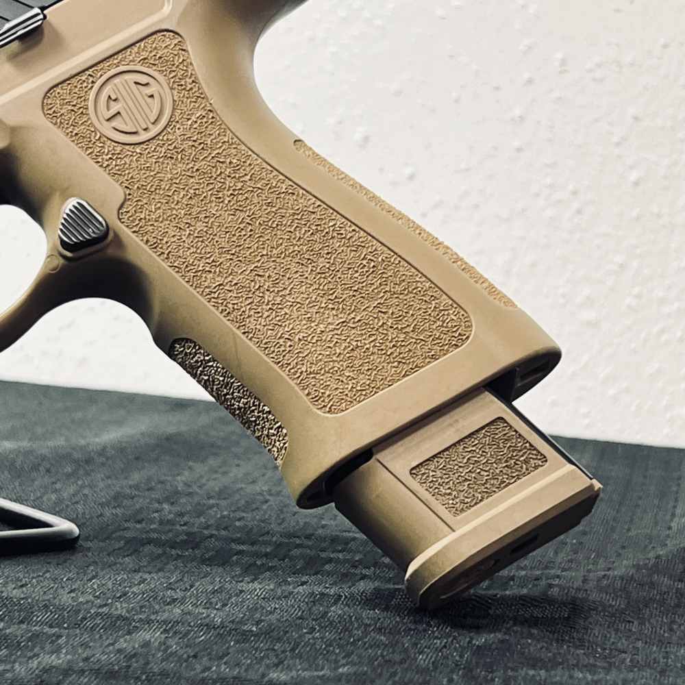 SIG Sauer P320 HC 320 Comp Full-Size 9mm Semi-Auto Pistol - Penny Start!-img-8