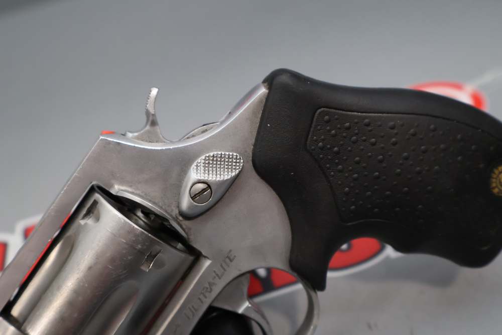 Taurus Model 85 Ultra-Lite .38 SPL 2" -img-4