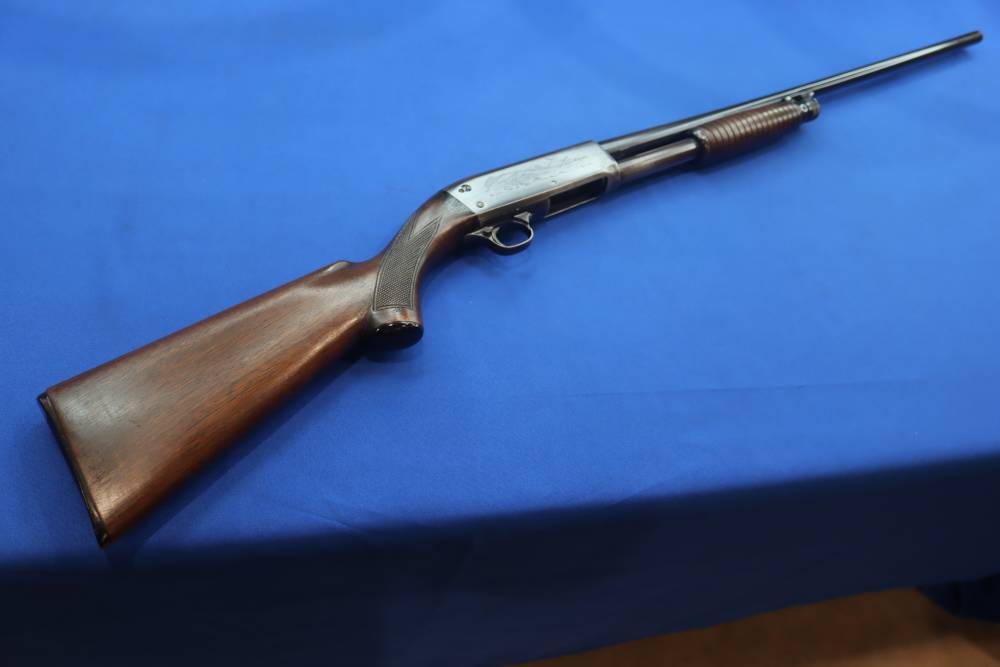 Ithaca Model 37 Featherlight 20GA 28" Engraved 1949 Pump Shotgun Vintage 20-img-0