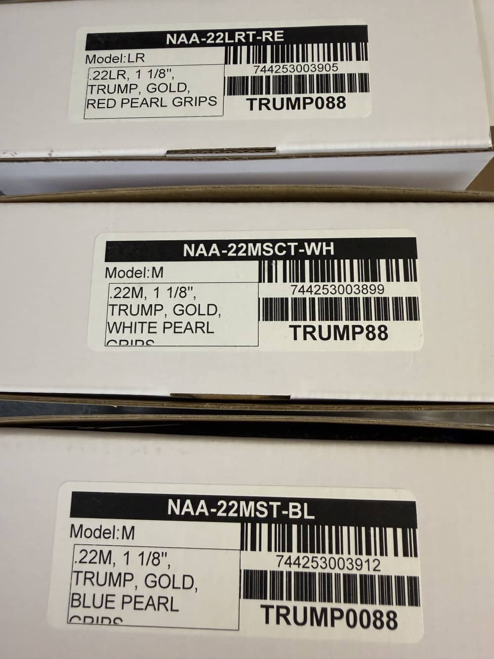 NAA Trump White .22LR/22M Set of 3 Gold Frames, Red, White Blue Penny bid-img-6