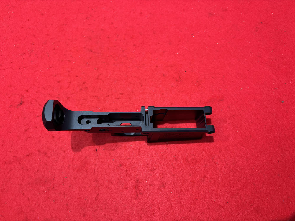 Aero Precision M5 Stripped Lower Receiver AR-10 7.62 308Win NOS Box-img-3