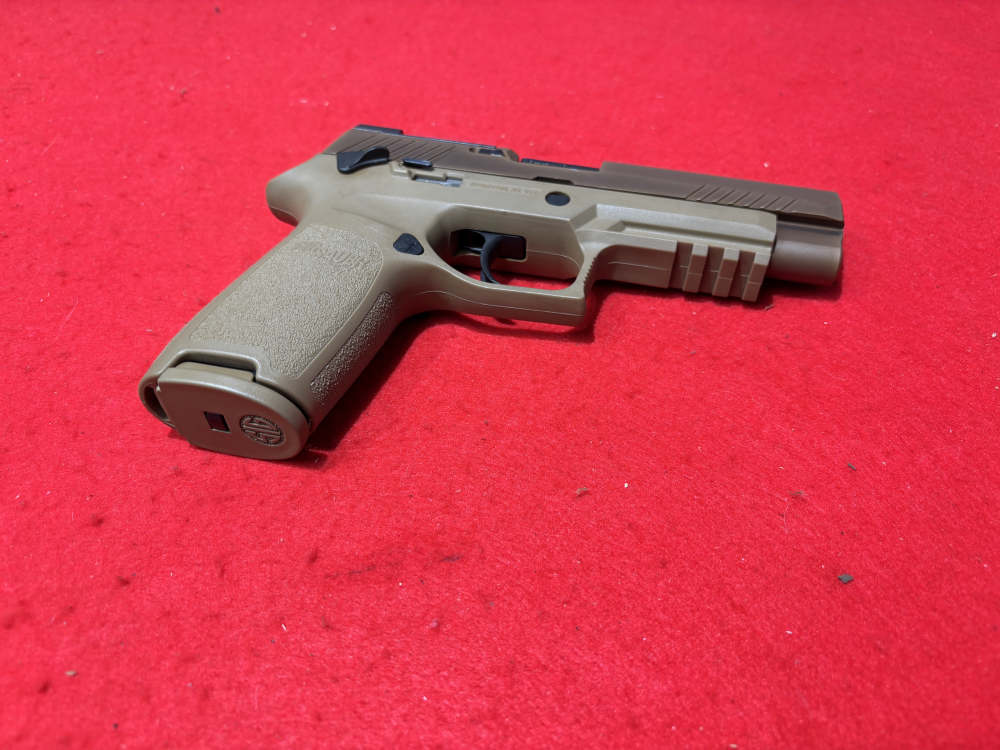 Sig Sauer M17 P320 9mm 4.7" MS Optics Ready 3x Mags Factory Box Used-img-2