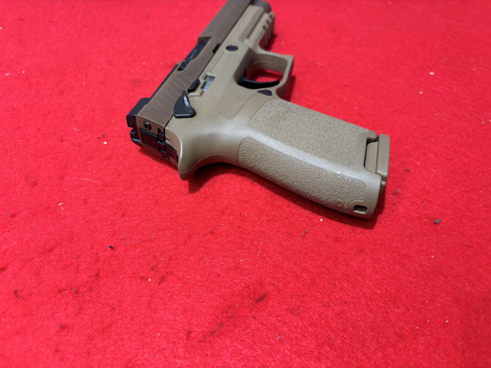 Sig Sauer M17 P320 9mm 4.7" MS Optics Ready 3x Mags Factory Box Used-img-3