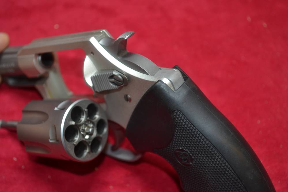 Charter Arms Undercoverette 32 H&R Mag 2"Barrel Used, Layaway Available.-img-5