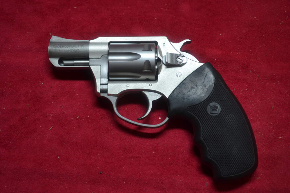 Charter Arms Undercoverette 32 H&R Mag 2"Barrel Used, Layaway Available.-img-2