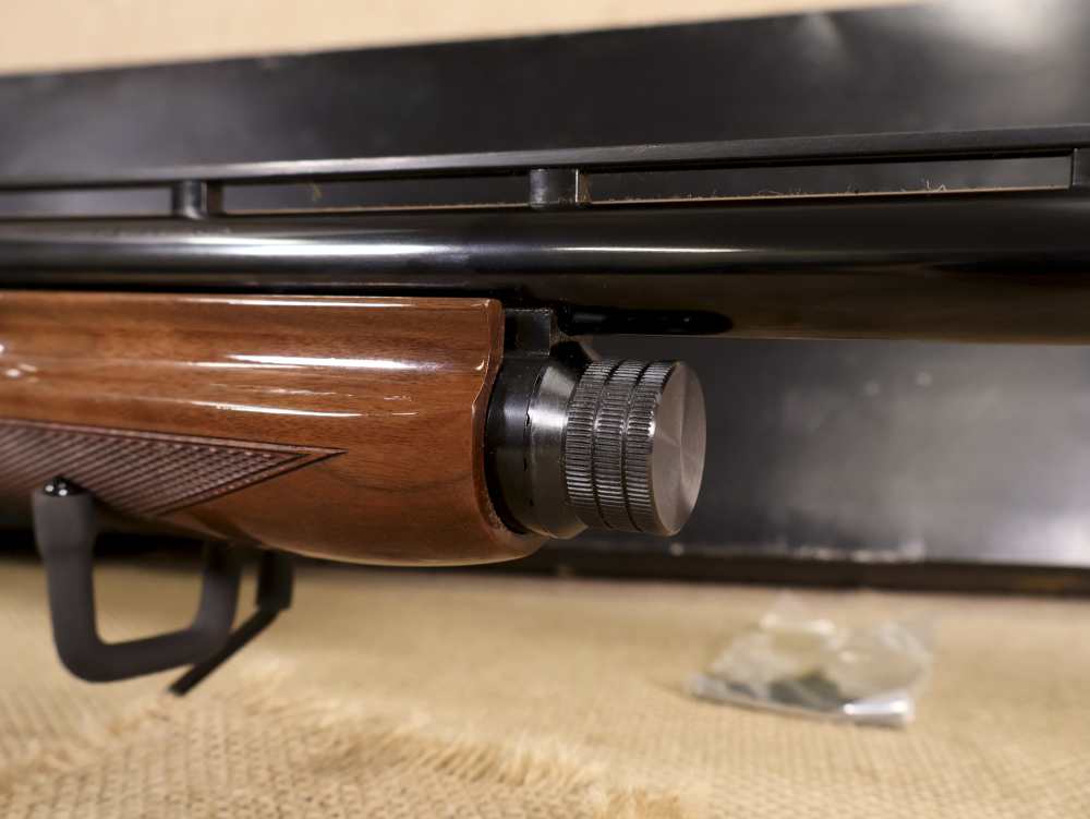 Browning BPS Pump Shotgun, Engraved Receiver, 3", 28" 12-Ga. Invector LNIB-img-8