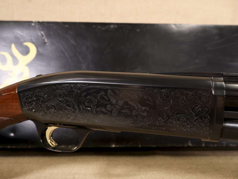 Browning BPS Pump Shotgun, Engraved Receiver, 3", 28" 12-Ga. Invector LNIB-img-3