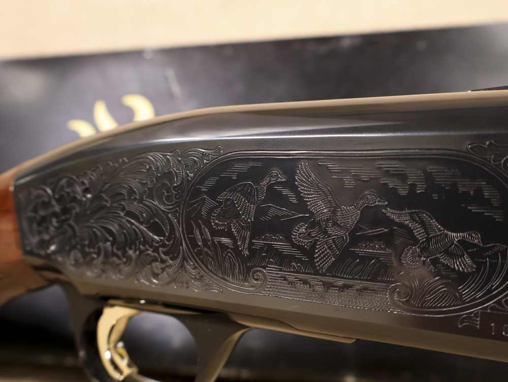 Browning BPS Pump Shotgun, Engraved Receiver, 3", 28" 12-Ga. Invector LNIB-img-12