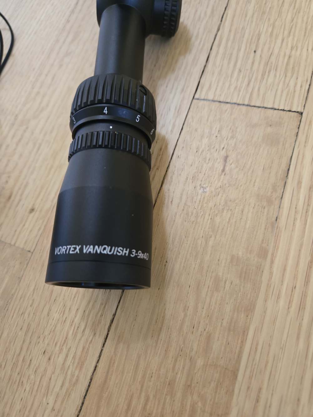 Vortex Vanquish 3-9x40 scope w/ lens covers-img-1