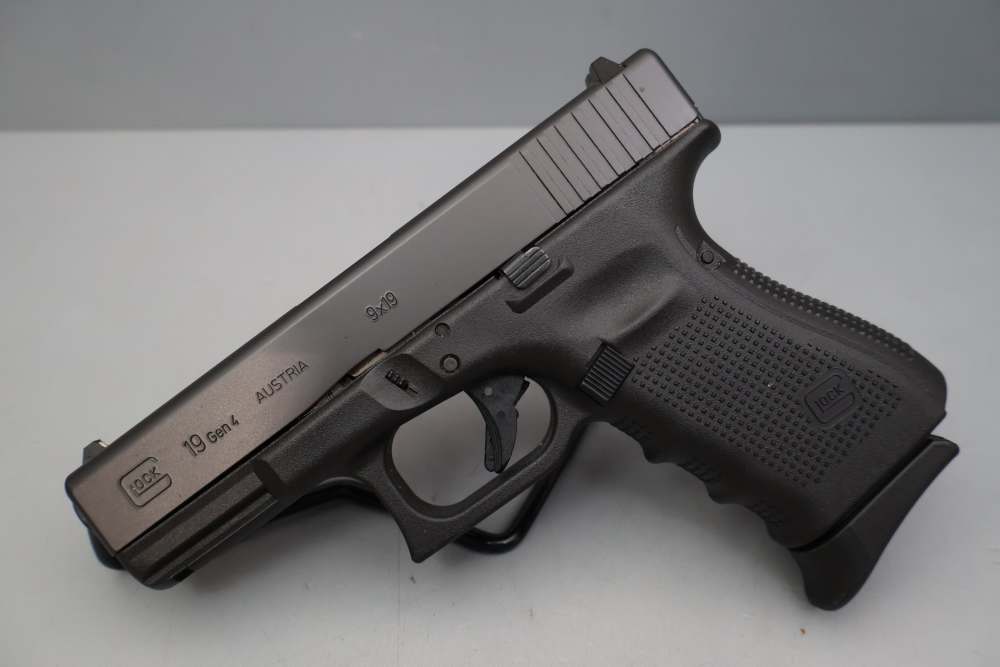 Glock 19 Gen4 9mm 4.02" w/Box-img-1