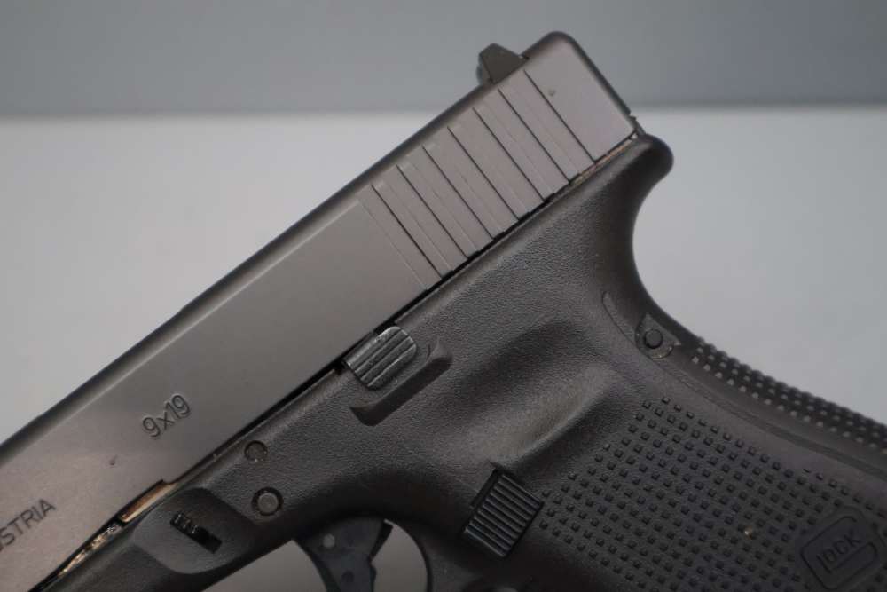 Glock 19 Gen4 9mm 4.02" w/Box-img-3