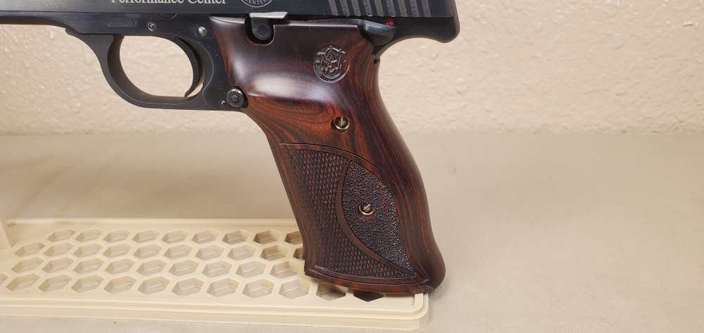 Smith & Wesson Performance Center Model 41, 22 LR, 5 1/2" Barrel, LNIB-img-10