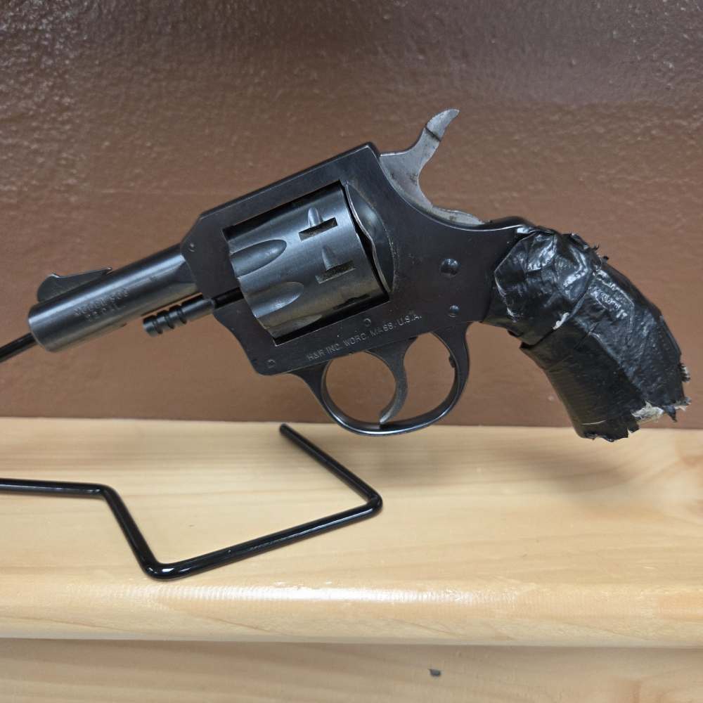 H&R Model 900 .22 LR 9-Shot Double Action Revolver .01 NR-img-0