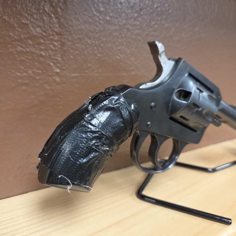 H&R Model 900 .22 LR 9-Shot Double Action Revolver .01 NR-img-8