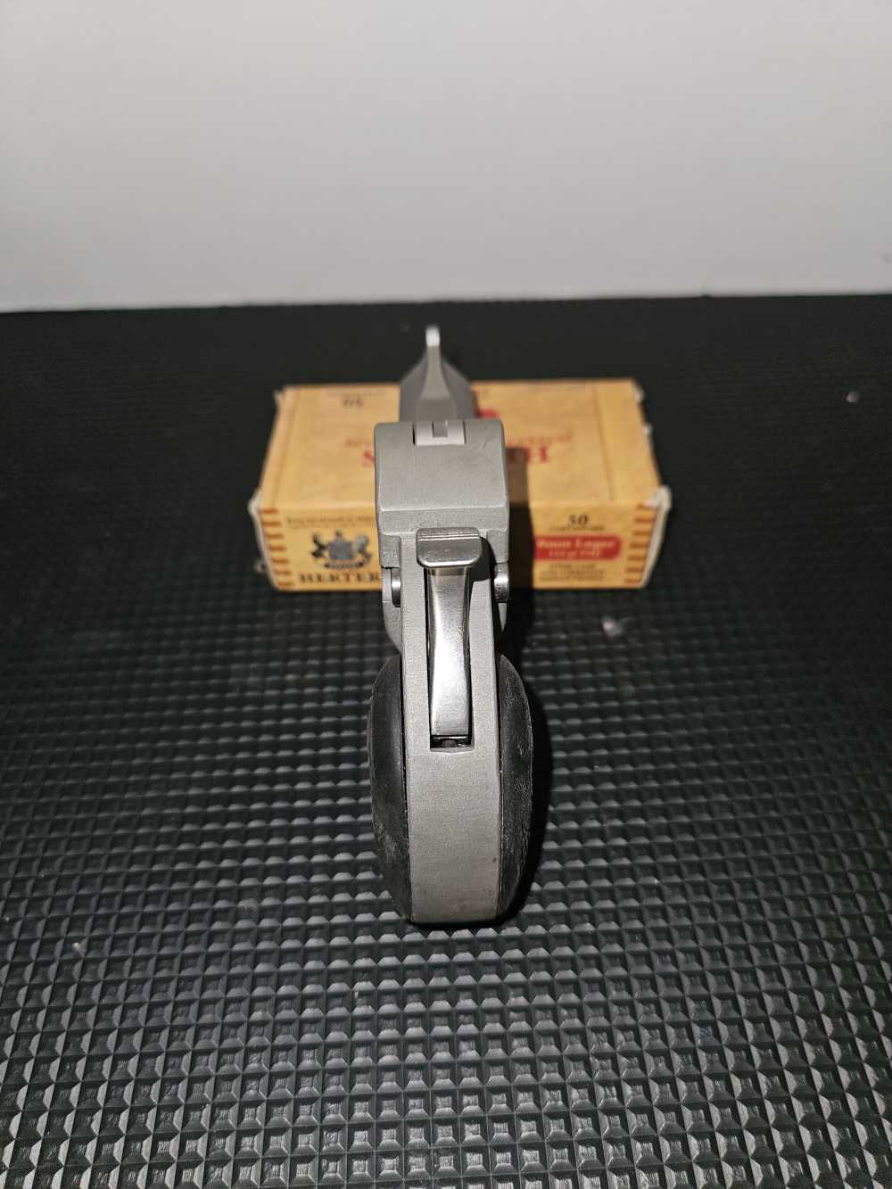 BOND ARMS ROUGHNECK  .45acp -img-3