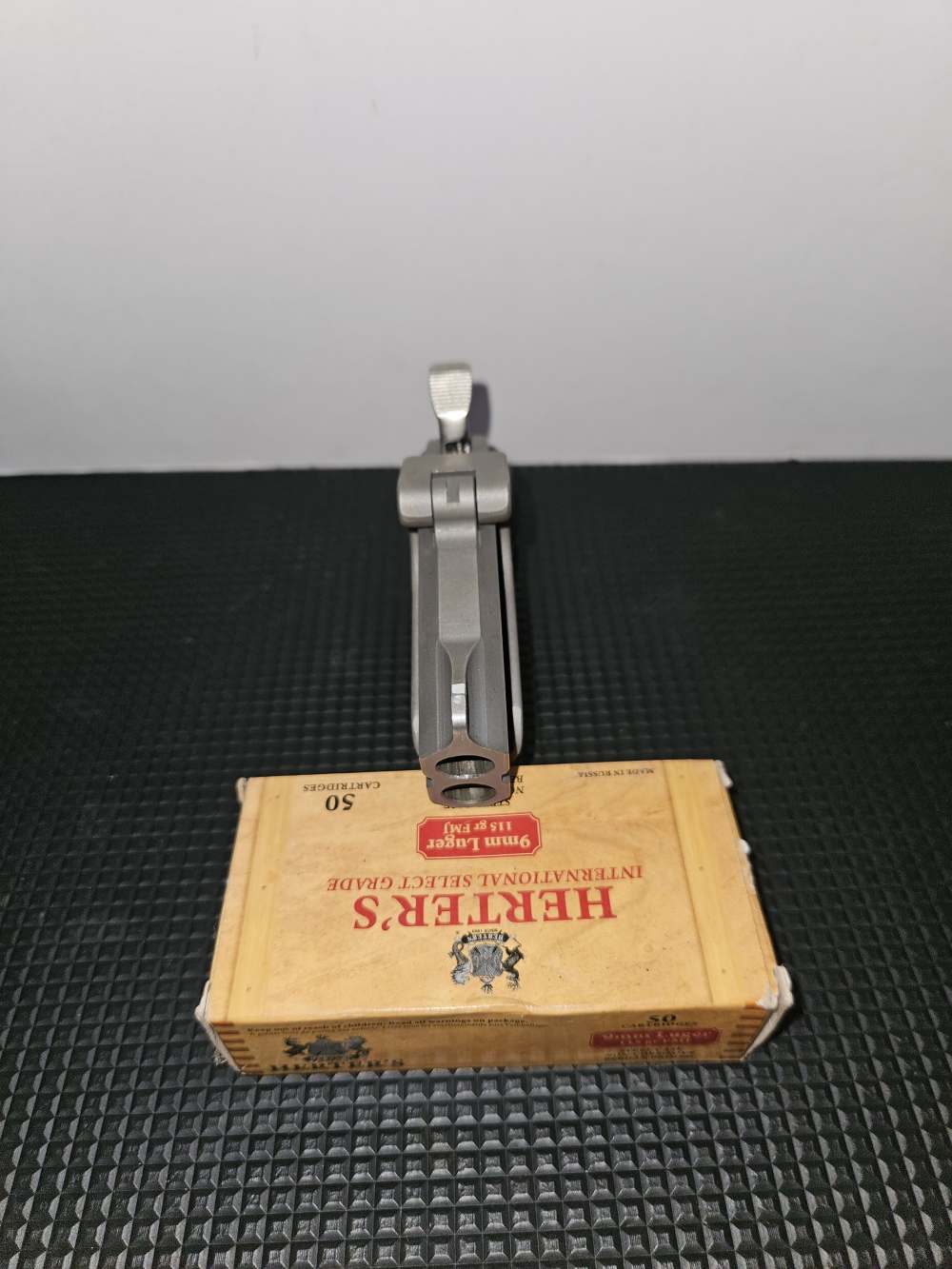 BOND ARMS ROUGHNECK  .45acp -img-2