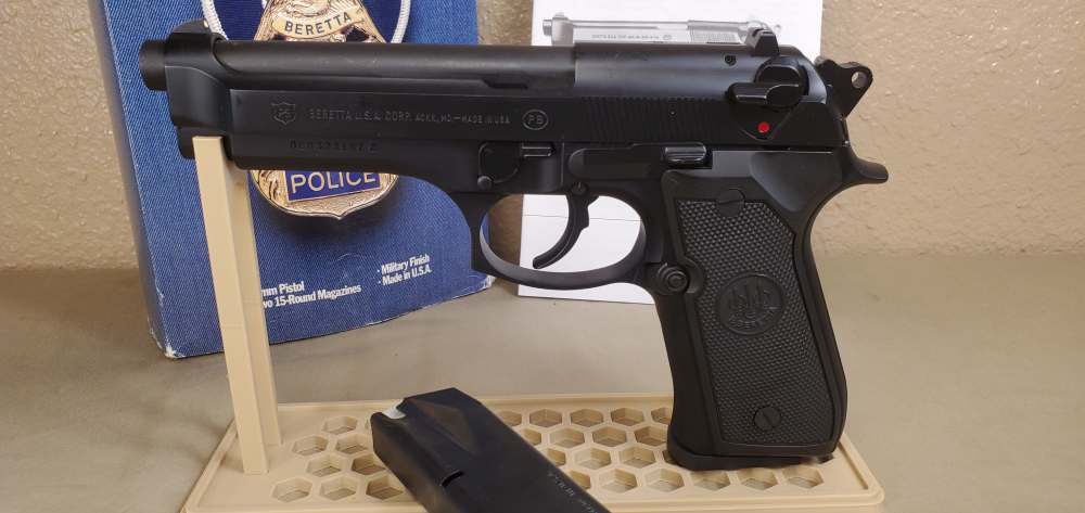 Beretta, Model 92FS "Police Special", 9mm, With Factory Box-img-3