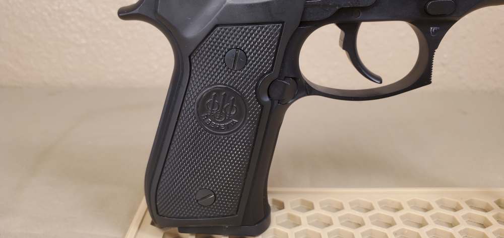 Beretta, Model 92FS "Police Special", 9mm, With Factory Box-img-14