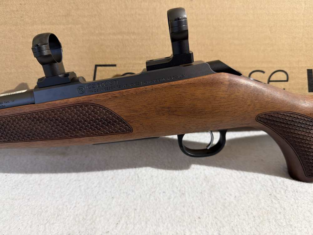 CZ-USA 600 LUX 223 REM — NOS — Threaded Barrel — Walnut — Iron Sights-img-10